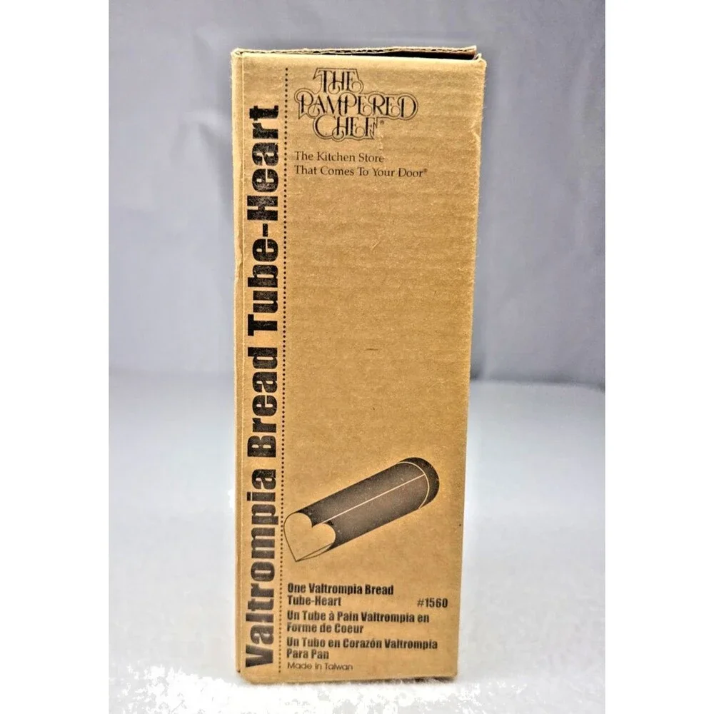 Pampered Chef #1560 Valtrompia Heart Bread Tube Mold Box Recipe Book Vintage